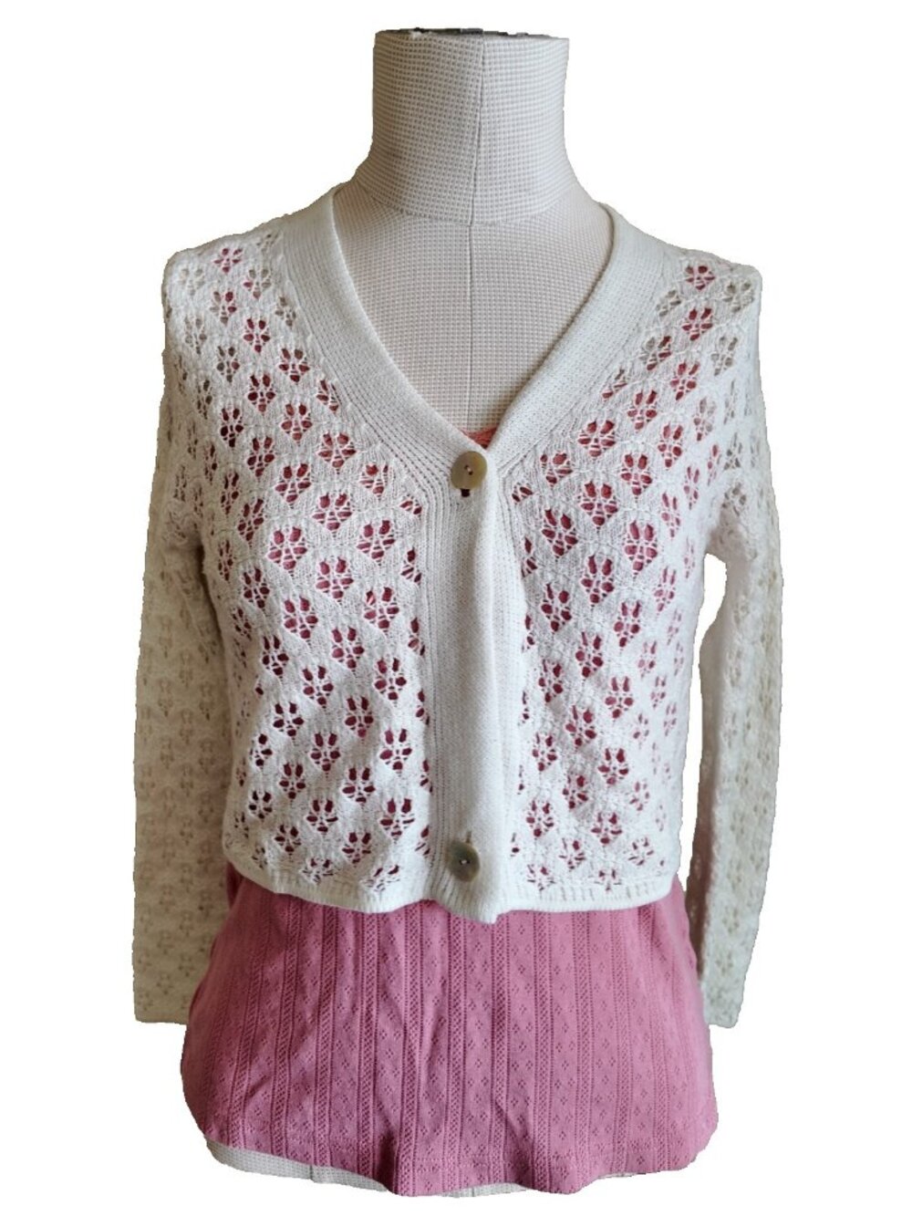 White knit cropped sweater size medium